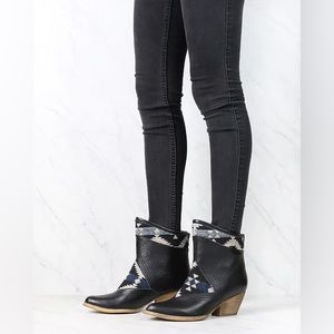 Sbicca - Sookies Black Southwest Ankle Boots in Black